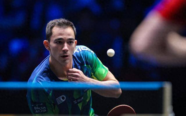 继续在场上 继续在场上