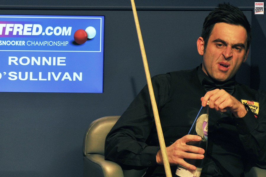 动的足球地 动的足球地