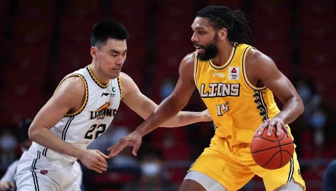 名义转会费 名义转会费