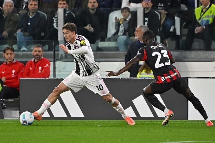 围绕托莫里 围绕托莫里